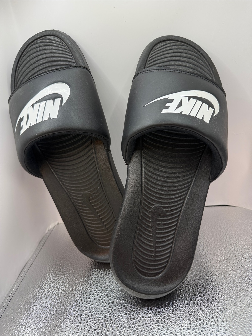 NIKE MENS  BLACK with WHITE LETTERS  SANDALS-SIZE 11